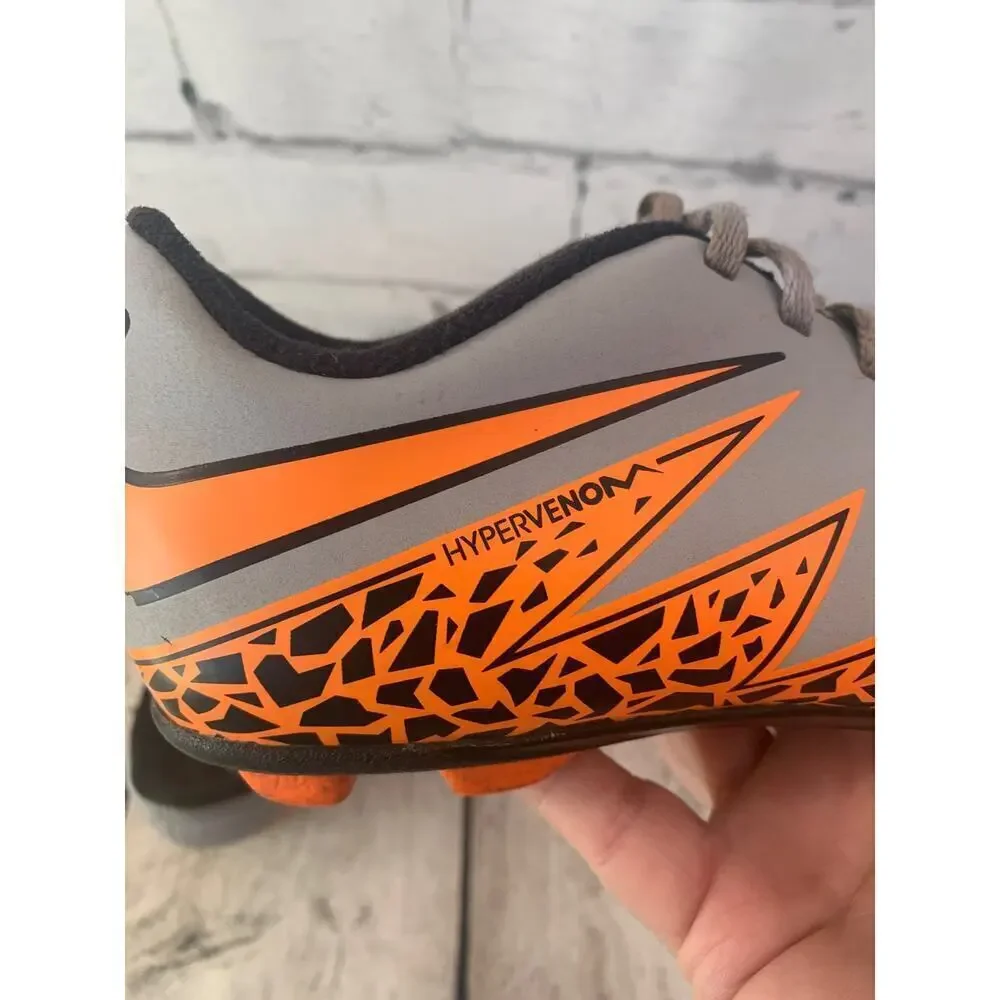 NIKE Unisex Kids HyperVenom Phelon II Soccer Cleats / Size: 3Y